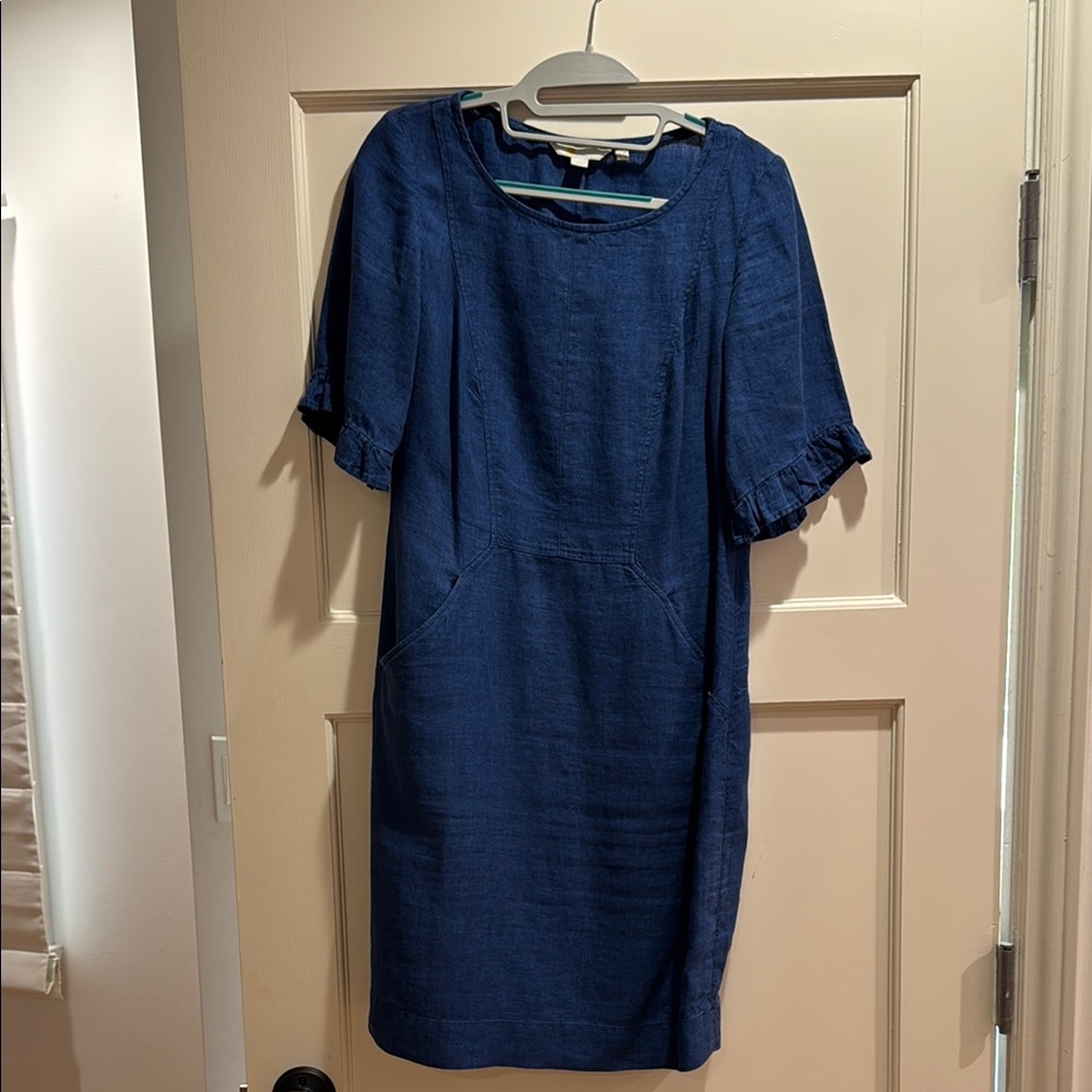 Blue linen dress with pockets